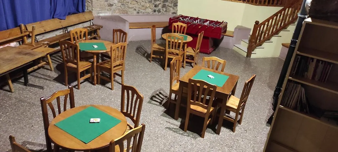 Alberg Can Cortina Tuixén Hostal